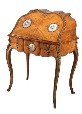 A dainty writing cabinet, - Works of Art - Furniture, Sculptures, Glass and Porcelain