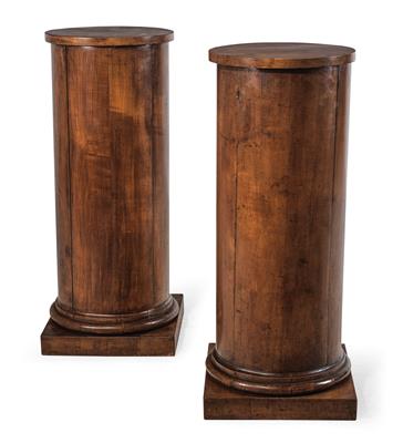 A pair of Biedermeier column cabinets, - Oggetti d'arte - Mobili, sculture, vetri e porcellane