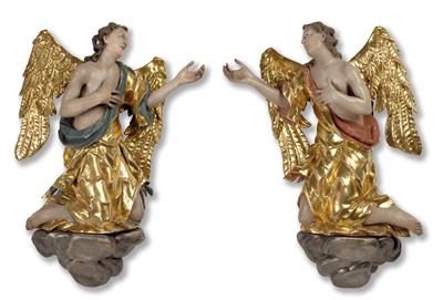 Attributed to Johann Peter Schwanthaler (Ried i. I. 1720 - 1795), a pair of worshipping angels, - Starožitnosti - Nábytek, Sochařská díla, Sklo a Porcelán