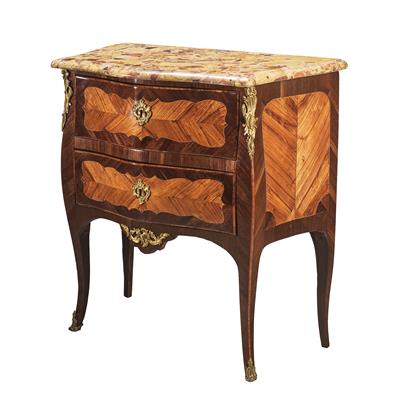 A Dainty French Salon Chest of Drawers, - Furniture, Porcelain, Sculpture and Works of Art