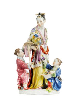 Japanerin mit Vogel und 2 Kindern, - Möbel und dekorative Kunst, Skulpturen und Antiquitäten, Glas und Porzellan
