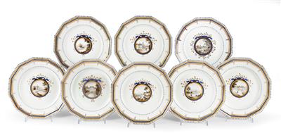 A Royal Bavarian Service (‘Perlservice’), Porcelain, 8 Dessert Plates - Mobili e Antiquariato