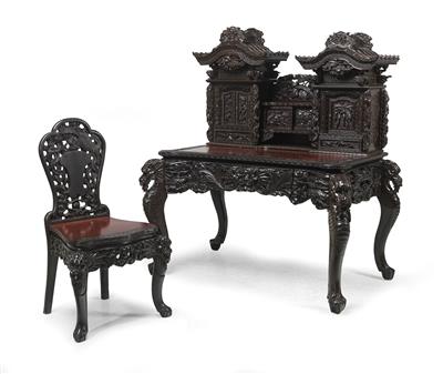 A Writing Desk with Chair in Chinoiserie Decor, - Mobili e Antiquariato