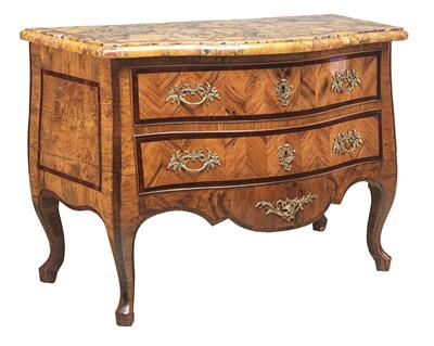 An Italian Baroque Chest of Drawers, - Starožitnosti