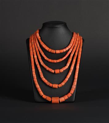 A Five-Row Chain, - Antiquariato e mobili