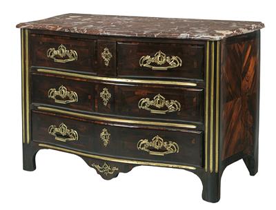 A French Salon Chest of Drawers, - Antiquariato