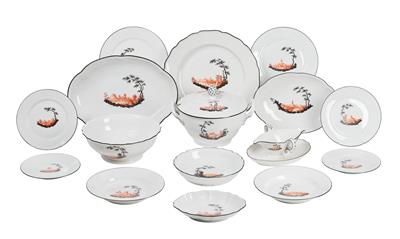 A Large Elegant Dinner Service, - Antiquariato