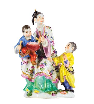 A Japanese Woman with a Drum and 2 Children, - Antiquariato