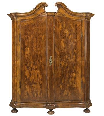 A Late Baroque Hall Cupboard, - Starožitnosti