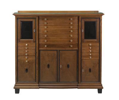 A half-height small cabinet, - Nábytek