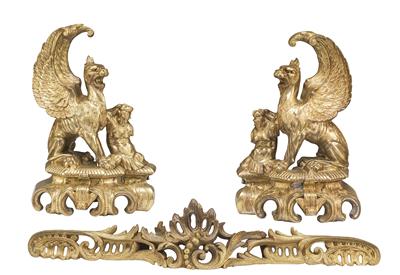 A pair of andirons with rail, - Mobili