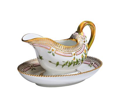 A Flora Danica Sauce Tureen with Attached Saucer, “Lysimachia nummularia”, - Starožitnosti