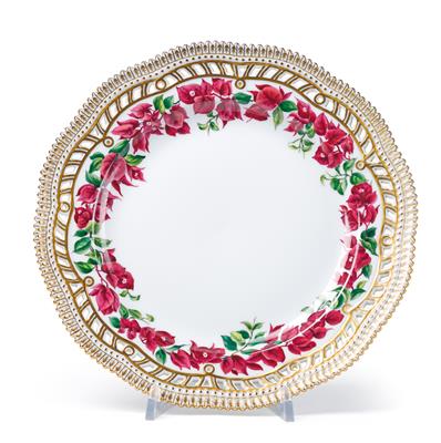 A Plate with Garland of Flowers, “Bougainvillea” - Starožitnosti