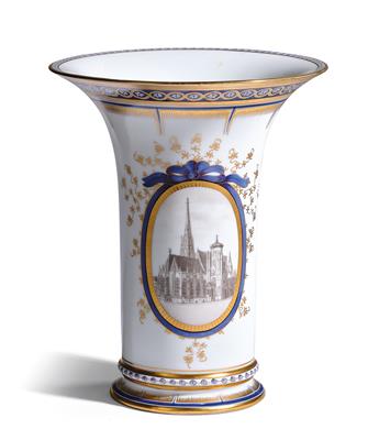 Vase aus dem Bayerischen Königsservice “Perlservice”, - Möbel und Antiquitäten