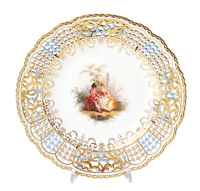 Dekor-Teller mit Watteau-Paar, Meißen, - Möbel; Antiquitäten und Metallarbeiten; Glas und Porzellan