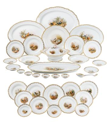 A Large, Elegant Dinner Service with “Poultry”, Meissen, - Furniture; Works of Art; Glas and Porcelain