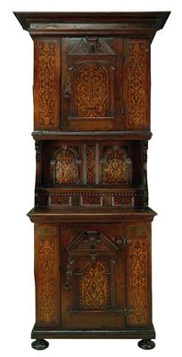 A Tall Early Baroque Cabinet on Chest, - Mobili e Antiquariato