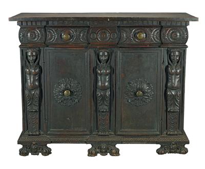 Italienische Renaissanceanrichte, - Möbel; Antiquitäten und Metallarbeiten; Glas und Porzellan