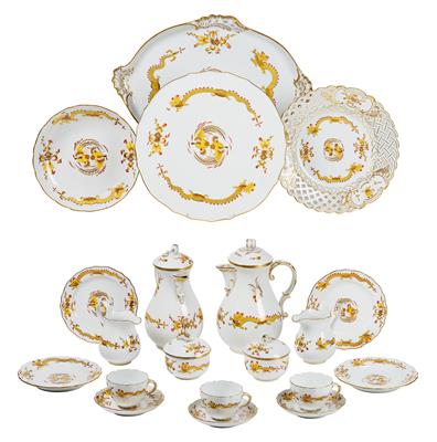 A Coffee Service with “Yellow Dragon” Décor, Meissen, - Starožitnosti