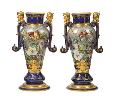 A Pair of Fischer & Mieg Porcelain Vases, - Mobili e Antiquariato