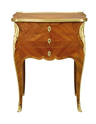 A Dainty French Salon Chest of Drawers, - Starožitnosti