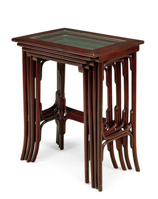 A Four-Piece Nest of Tables, - Antiques & Furniture