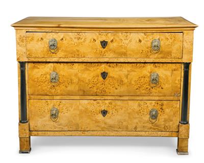 A Biedermeier Chest of Drawers, (from a Viennese Collection) - Anitiquariato e mobili