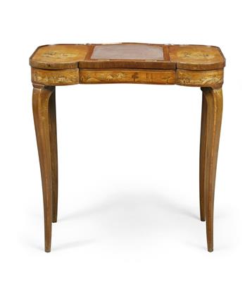 A Lady’s Desk or Reading Table, (from a Viennese Collection) - Starožitnosti a nábytek