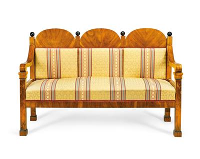 A Settee in Biedermeier Style, (from a Viennese Collection) - Anitiquariato e mobili