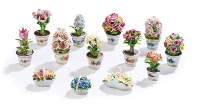 Ten Miniature Pot Plants, Three Miniature Flower Baskets, Dressel, Kister & Cie, Passau c. 1900-1920, (from a Viennese Collection) - Antiques & Furniture
