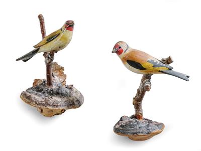 Two Viechtau Birds (Goldfinches), - Anitiquariato e mobili