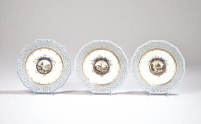 A Royal Bavarian Service “Perlservice” with Inscriptions, Nymphenburg c. 1960, - Mobili e anitiquariato, vetri e porcellane