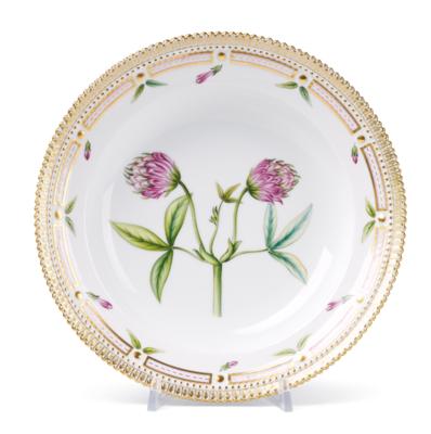 Flora Danica Soup Plate “Trifolium alpestre Müll.”, - Furniture, Works of Art, Glass & Porcelain