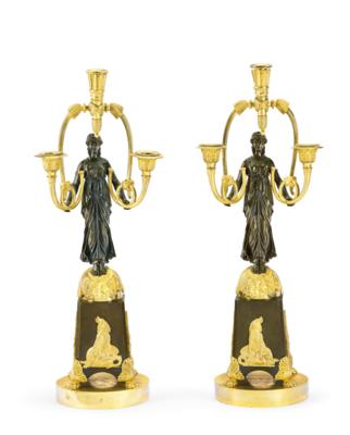 Paar elegante Kandelaber, - Möbel; Antiquitäten & Metallarbeiten; Glas & Porzellan