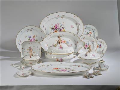 A Dinner Service with “New Brandenstein” Relief, Meissen, Second Half of the 19th Century, - Mobili e anitiquariato, vetri e porcellane