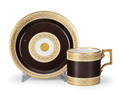 A Cup and Saucer with Chocolate Brown Luster, Imperial Manufactory Vienna c. 1792, - Nábytek, starožitnosti, sklo a porcelán