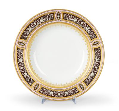 A Plate with Pompeian Decor, Imperial Manufactory Vienna 1798, - Nábytek, starožitnosti, sklo a porcelán