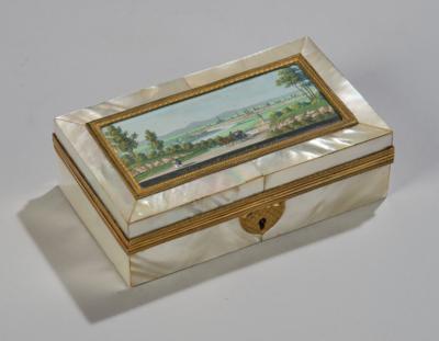 A Biedermeier Box with Sewing Kit from Vienna, - Mobili e anitiquariato, vetri e porcellane