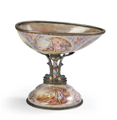A Centrepiece Bowl with Enamelling from Vienna, - Mobili e anitiquariato, vetri e porcellane