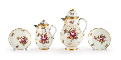 Baroque Coffee Pots with Covers and 2 Saucers, Imperial Manufactory c. 1760, - Furniture; works of art; glass and porcelain