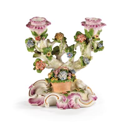 A Baroque Candleholder with 2 Sconces, Imperial Manufactory Vienna c. 1760, - Nábytek; starožitnosti; sklo a porcelán