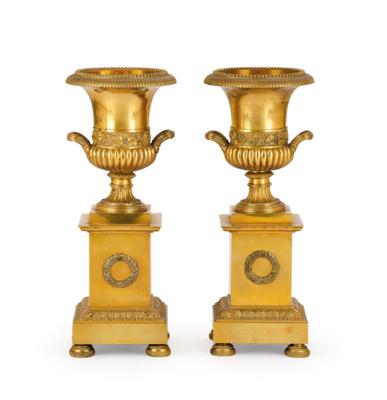 Paar Empire Vasen, - Möbel; Antiquitäten; Glas und Porzellan