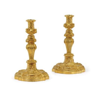 A Pair of Louis XV Candlesticks, - Nábytek; starožitnosti; sklo a porcelán