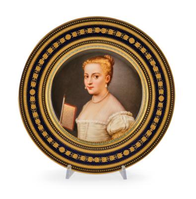 A Portrait Plate, “Titian, His Daughter as Newlywed (Dresden)”, Inscribed on the Reverse, Bohemia, Pirkenhammer c. 1900, - Mobili; oggetti d'antiquariato; vetro e porcellana
