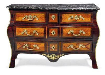 A Salon Chest of Drawers, - Mobili; oggetti d'antiquariato; vetro e porcellana