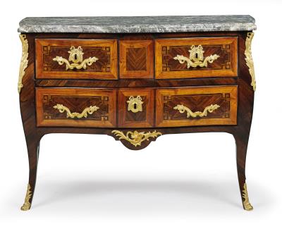 A Salon Chest of Drawers, - Mobili; oggetti d'antiquariato; vetro e porcellana