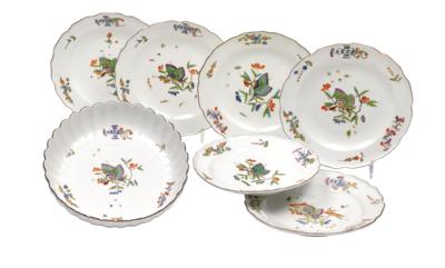 A Bowl and Plate with Asian Butterfly Decorations, Meissen c. 1740-1745, - Mobili; oggetti d'antiquariato; vetro e porcellana