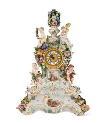 A Clock Case with Base and 4 Season Children, Meissen c. 1880, - Nábytek; starožitnosti; sklo a porcelán