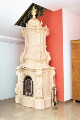 A Large Neo-Rococo Tiled Ctove, - Štýrska Sbírka I