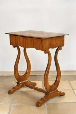 A Biedermeier Sewing Table, - Una Collezione dalla Stiria II